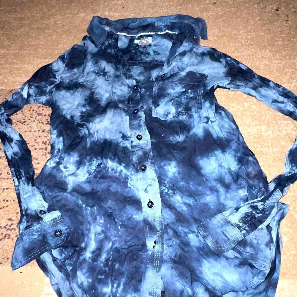 Anthropology shirt size XS